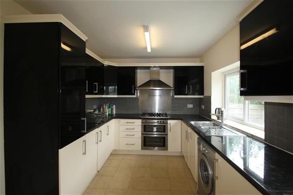 Detached House, 4 bedrooms