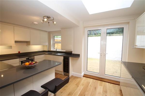 Mid-Terrace House, 4 bedrooms