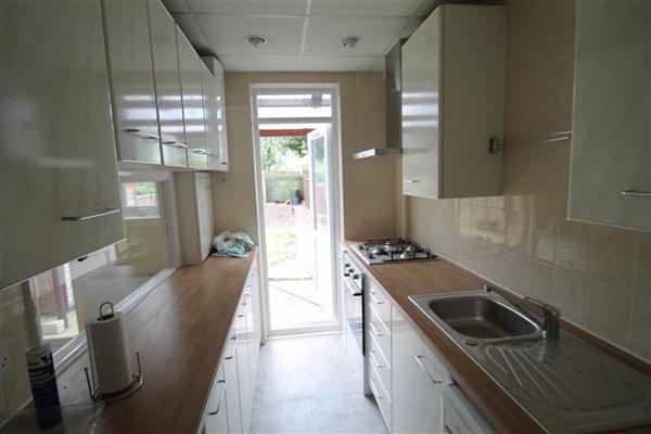 Manor Way, CR4