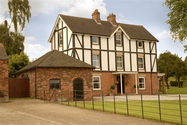 Detached House, 7 bedrooms, Freehold