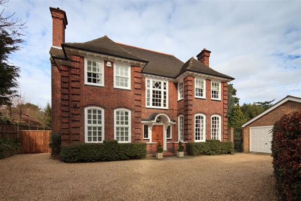 Detached House, 6 bedrooms, Freehold
