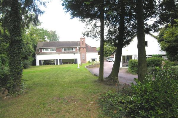 Detached House, 5 bedrooms, Freehold