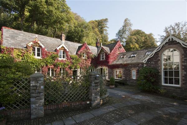 Porthycarne Close, Usk, Monmouthshire