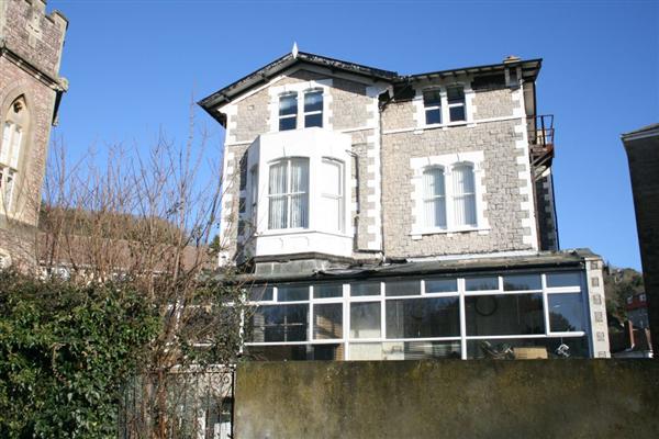 Detached House, 12 bedrooms, Freehold