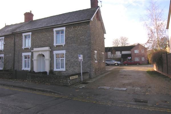 Flat / Apartment, 2 bedrooms, Freehold