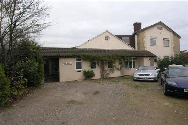 Detached House, 9 bedrooms