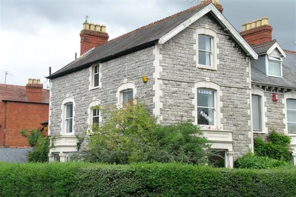 End-of-Terrace House, 4 bedrooms, Freehold