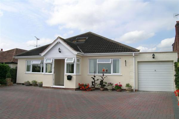 Bungalow, 4 bedrooms, Freehold