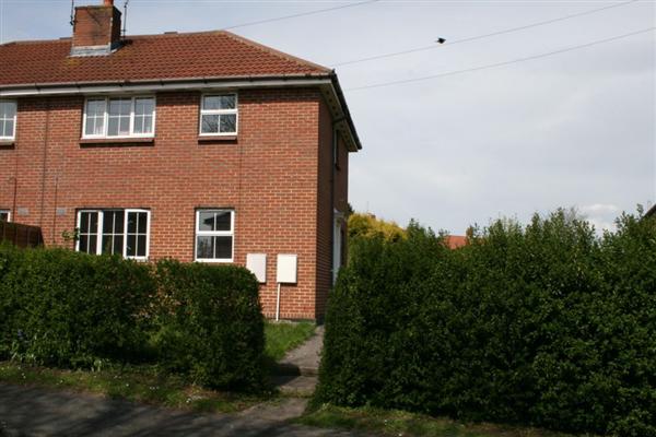 Semi-Detached House, 3 bedrooms, Freehold