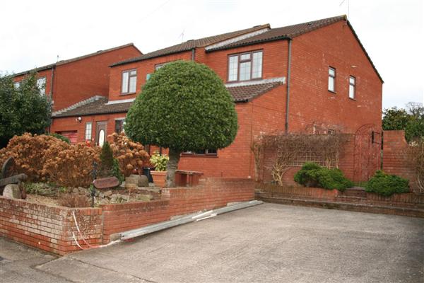 Detached House, 5 bedrooms, Freehold