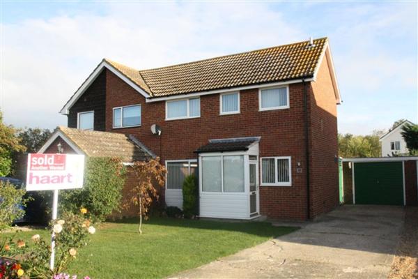 Semi-Detached House, 2 bedrooms