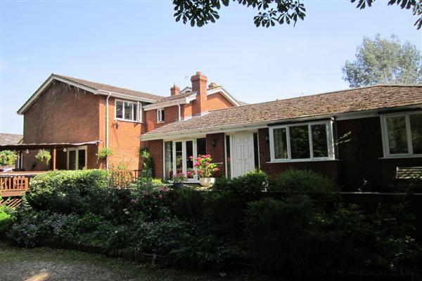 Detached House, 6 bedrooms