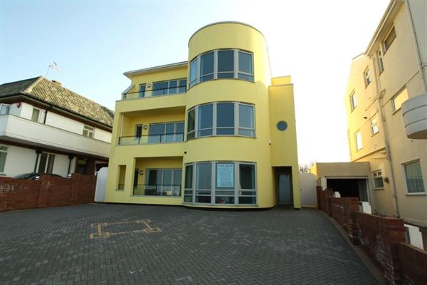 Detached House, 9 bedrooms